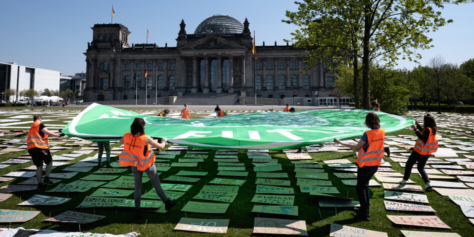 Klimastreik von Fridays for Future: „Die größte Online-Demo“ - taz.de